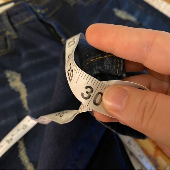 Kut from the kloth Catherine bootcut dark wash Size 4 - Picture 12 of 13